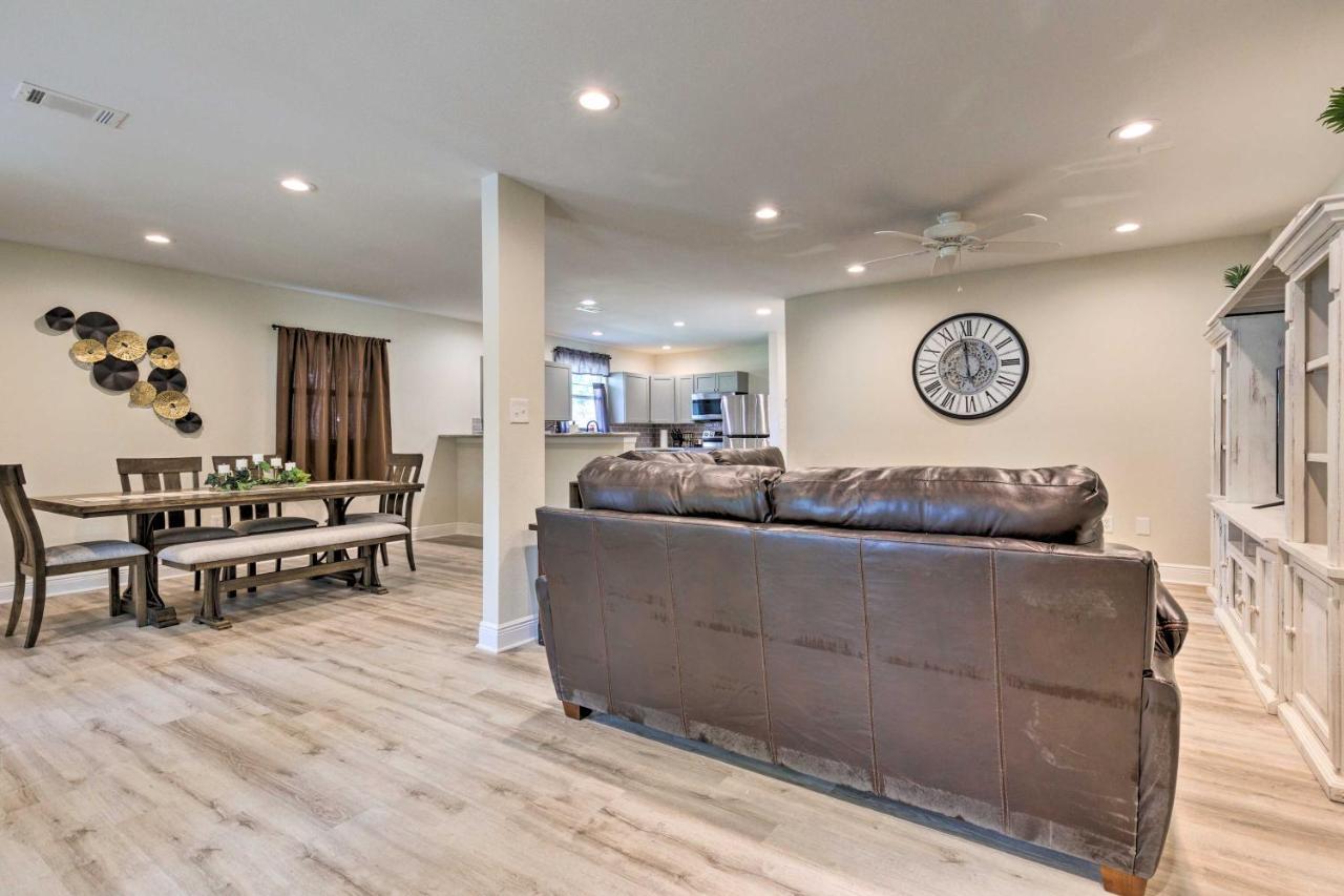 Spacious Gulfport Home With Yard 1 Mi To Beach Exterior foto